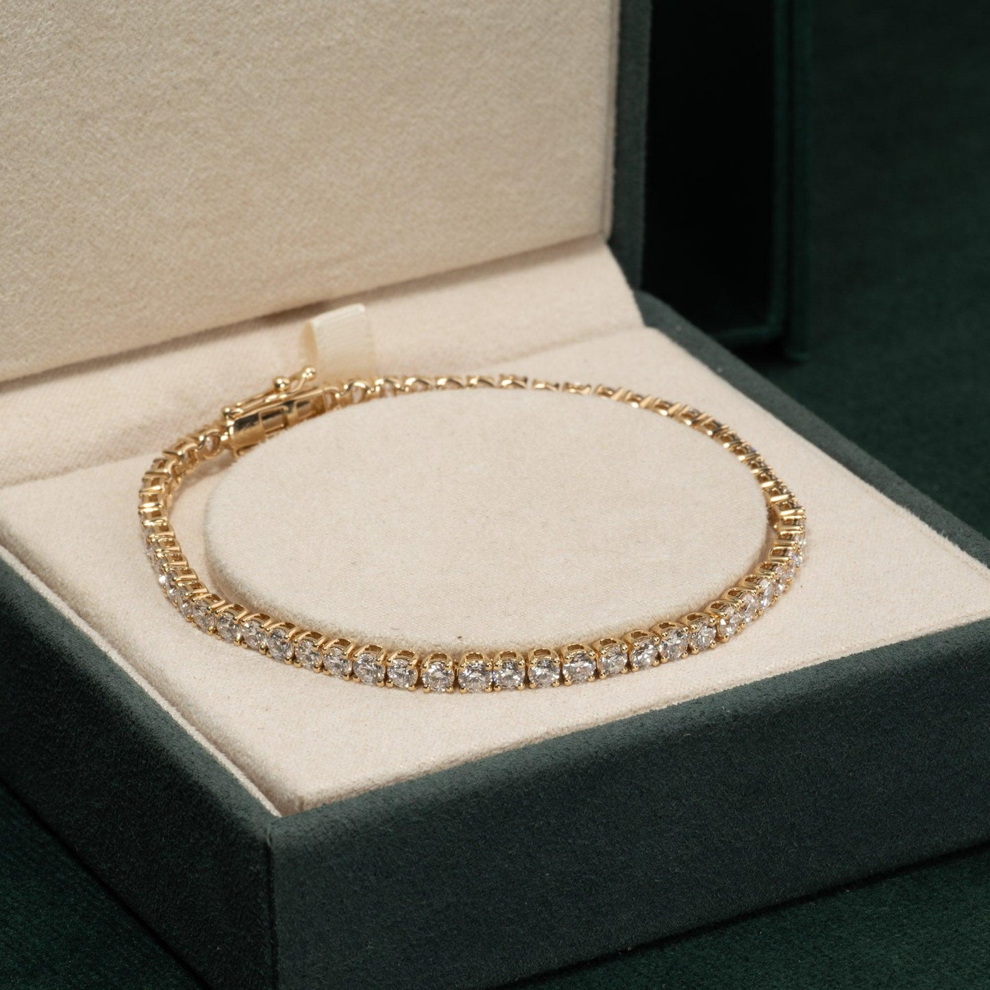 NAVIORA™ 18K Gold Plated Anti Tarnish Tennis Bracelet for Women